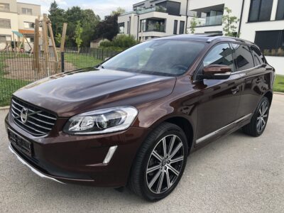 VOLVO XC60 2.4 D5 SUMMUM AWD GEARTRONIC 215 PS