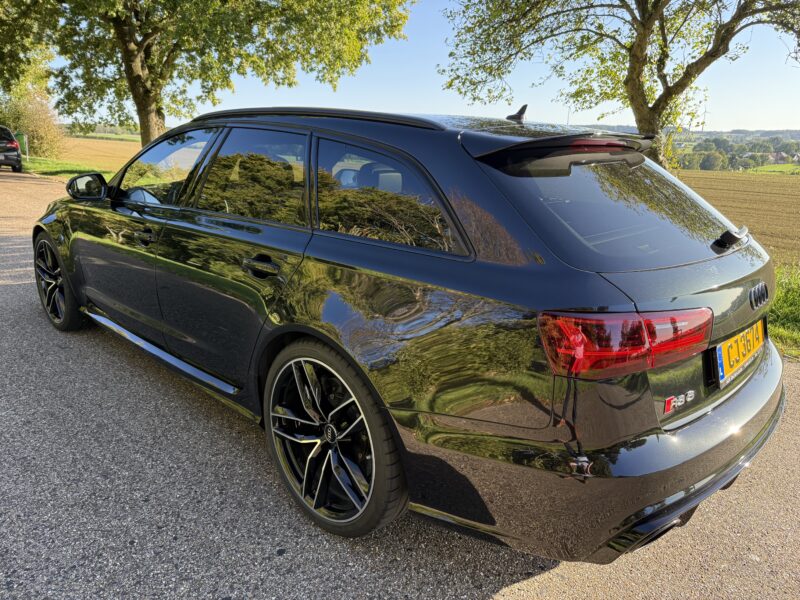 AUDI RS6 AVANT 4.0 TFSI QUATTRO V8 Bi-Turbo 560 PS