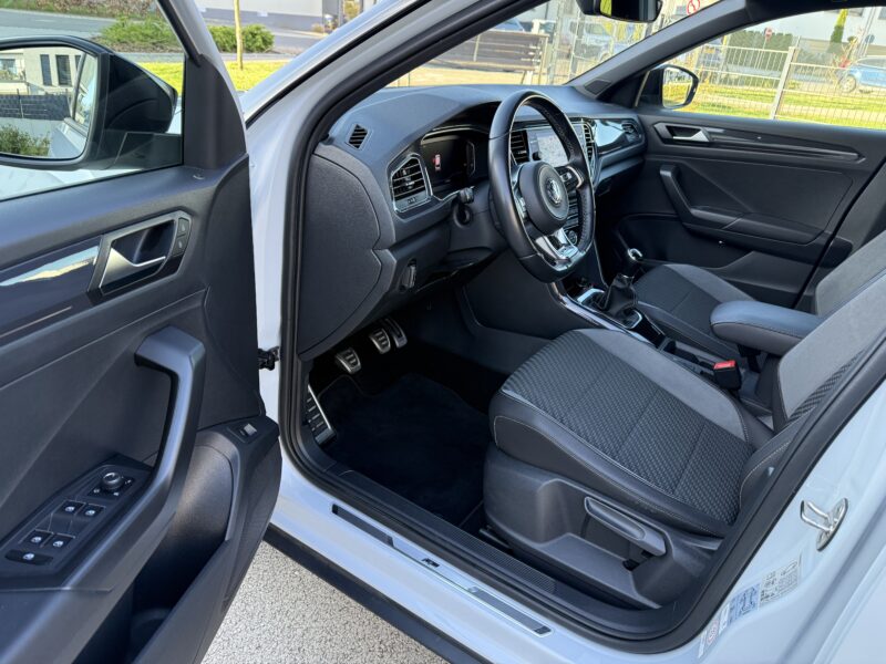 VW T-ROC 1.5 TSI R-LINE 150 PS