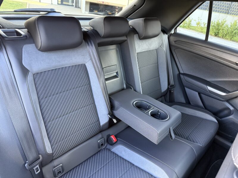 VW T-ROC 1.5 TSI R-LINE 150 PS