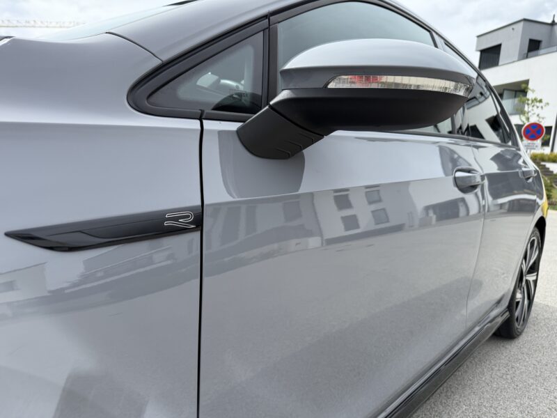 VW-GOLF VIII R-LINE 1.5 eTSI MILD HYBRID DSG7 150 PS
