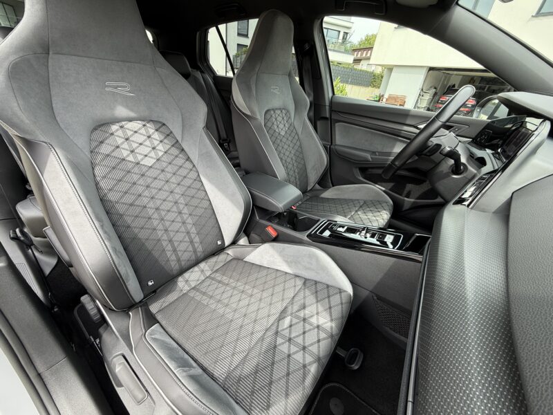 VW-GOLF VIII R-LINE 1.5 eTSI MILD HYBRID DSG7 150 PS